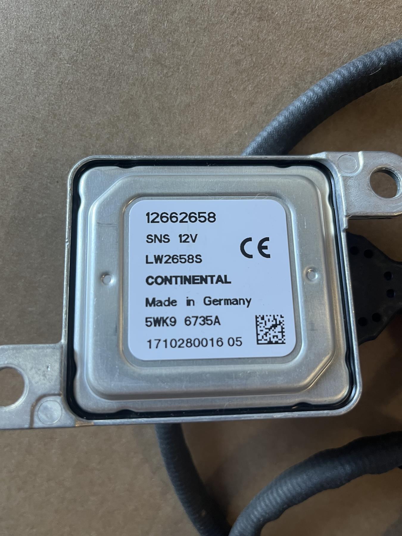 Genuine GM 12662658 Position 1 NOx Nitrogen Oxide Sensor