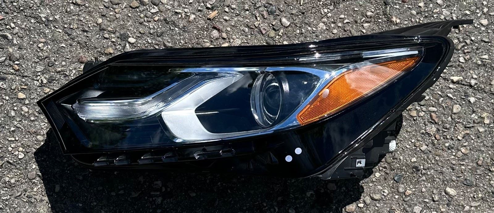 OEM GM Headlamp Assembly Front Left Driver Side for 2018-2021 Chevrolet Equinox