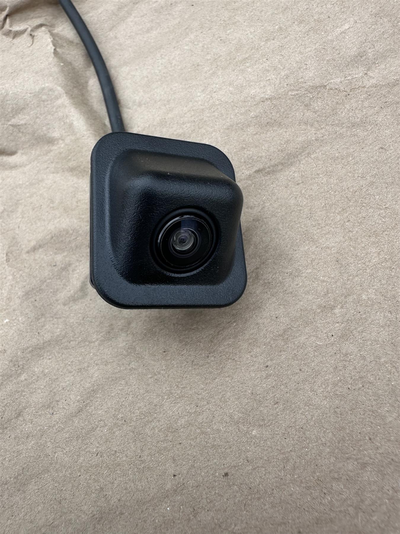 Genuine GM 23388750 Rear View Park Assist Camera - OEM Backup Camera Unit