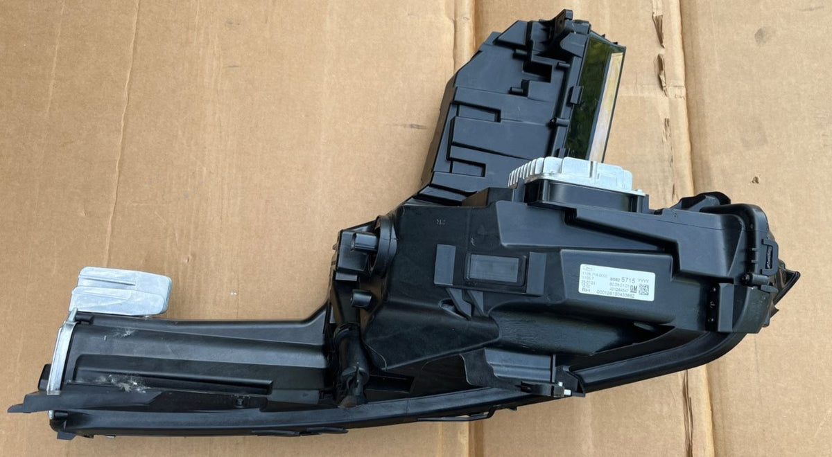 Genuine GM Headlamp RH 86825715 for Cadillac XT4 19-23