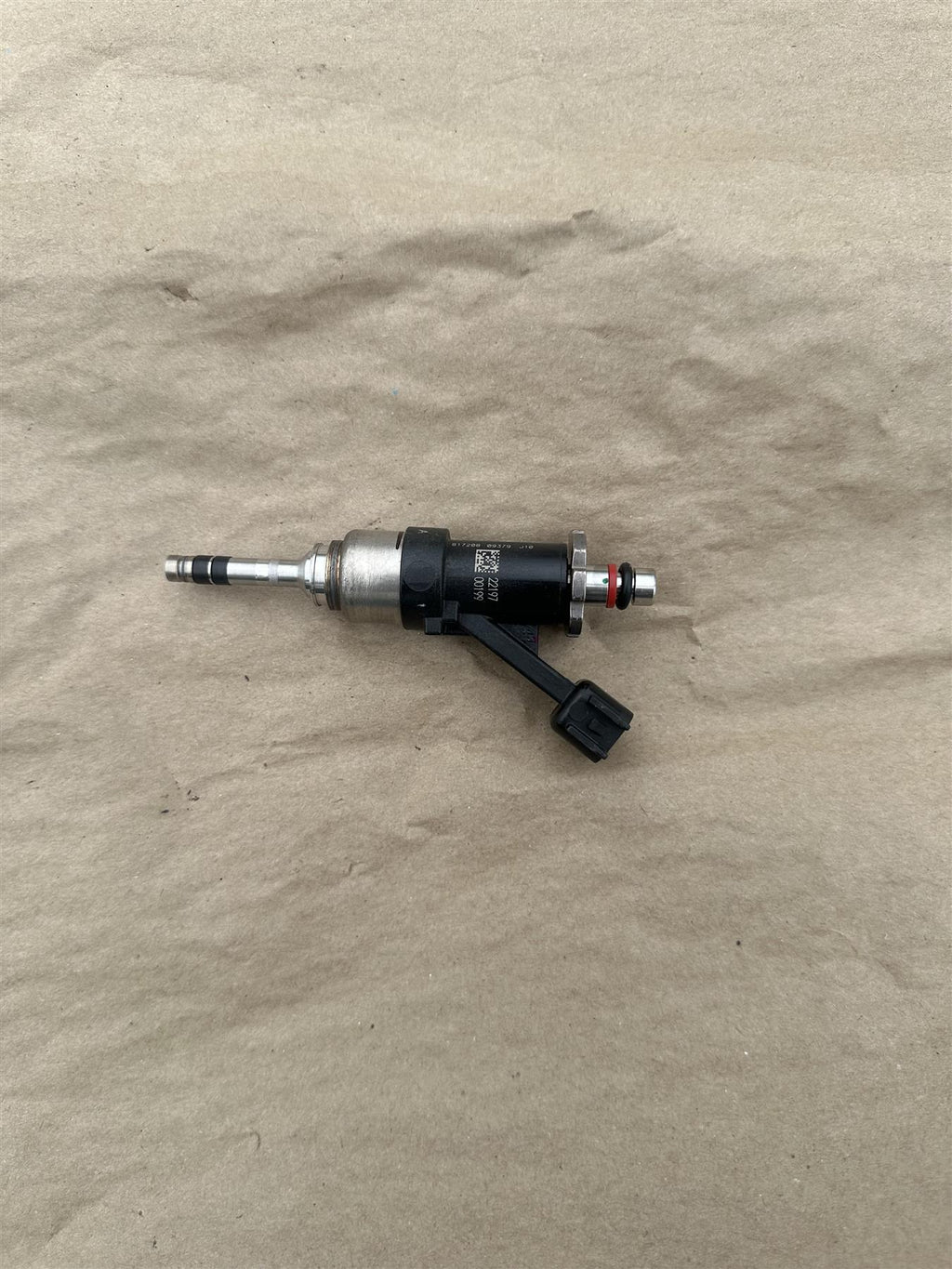 Genuine GM 12719356 Fuel Injector - OEM Engine Performance Replacement Part