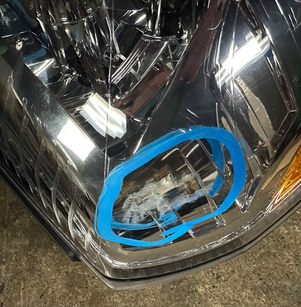 OEM | Headlight Assembly Passenger fits 07-09 Yukon Escalade 25897649