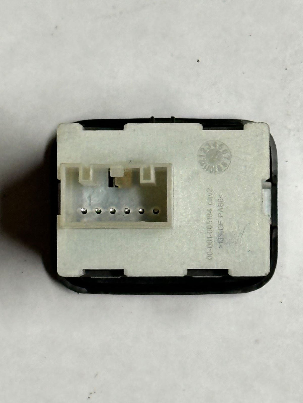 GM 13598459 Dual USB Interface Port | 2014-2025 Chevy Equinox Malibu GMC Acadia