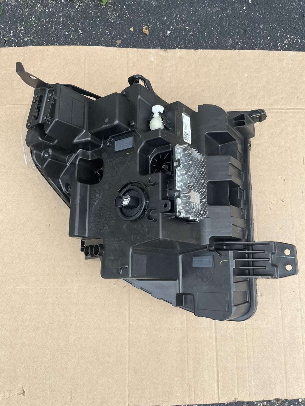 OEM GM 85806488 LH Headlight Assembly Sierra 1500 LED Driver Side