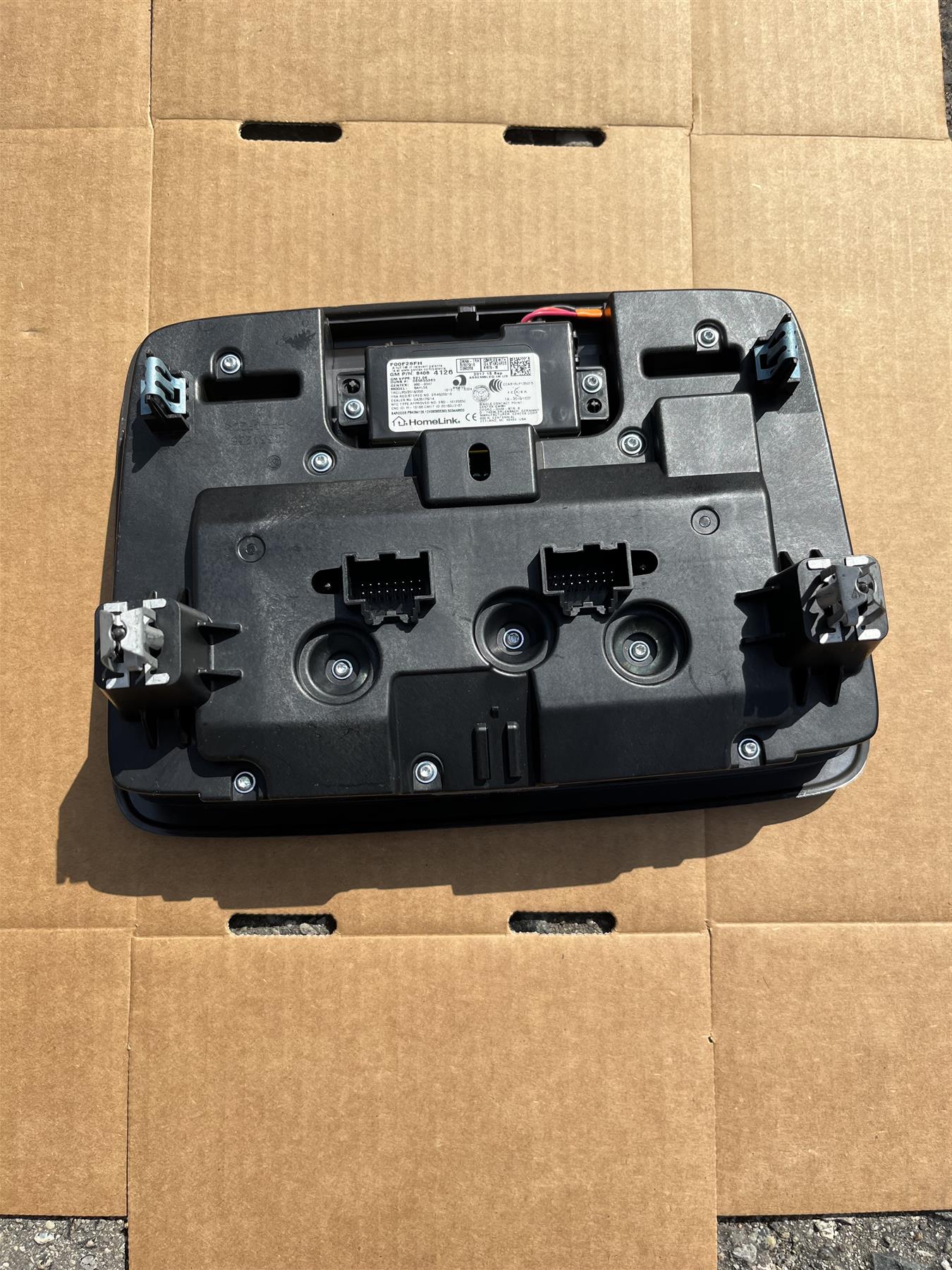 GM OEM Front Console Assembly 84608560 Very Dark Atmosphere