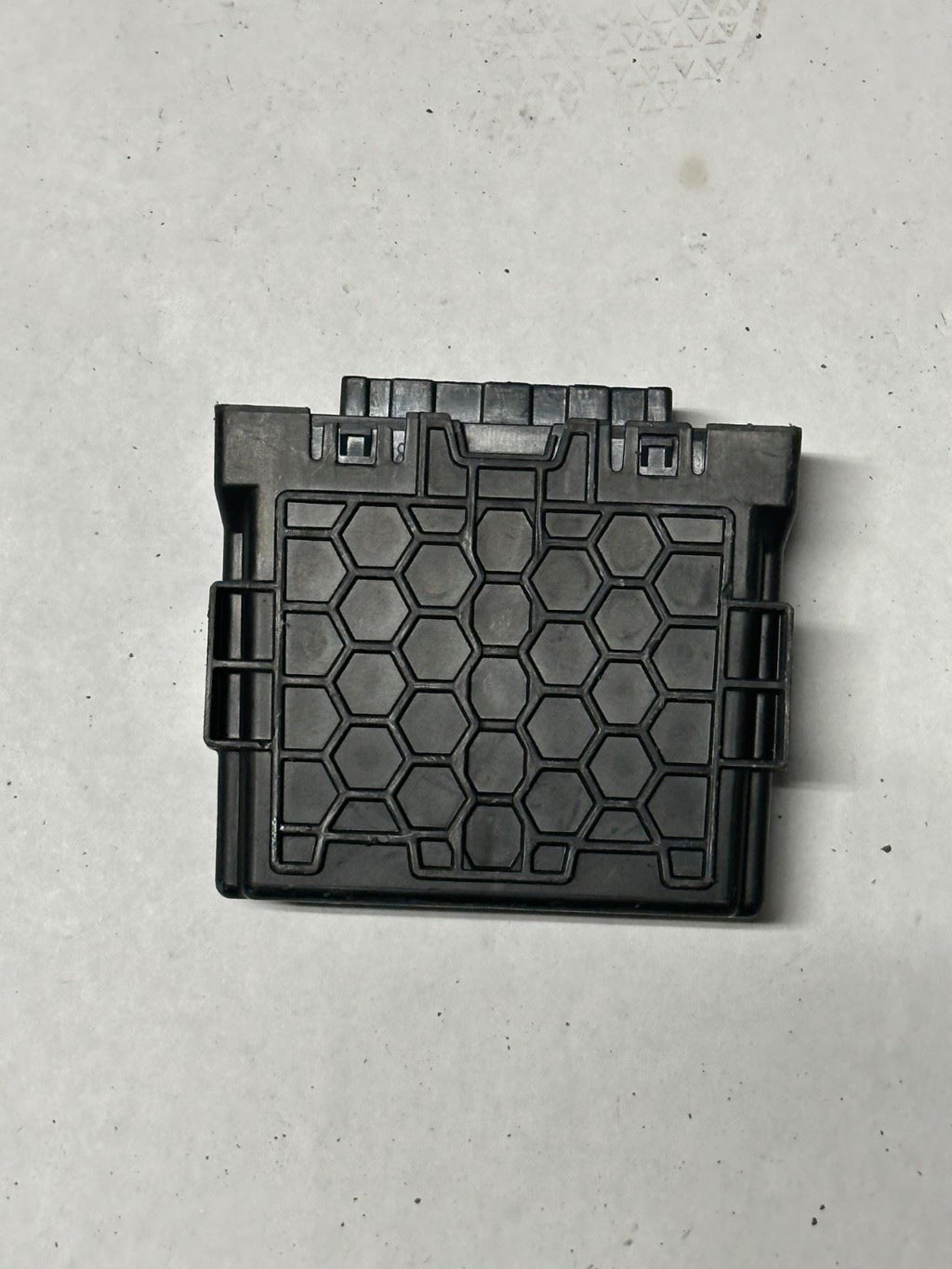 Genuine GM 13598291 Network Gateway Module 2017-2019 Silverado 1500