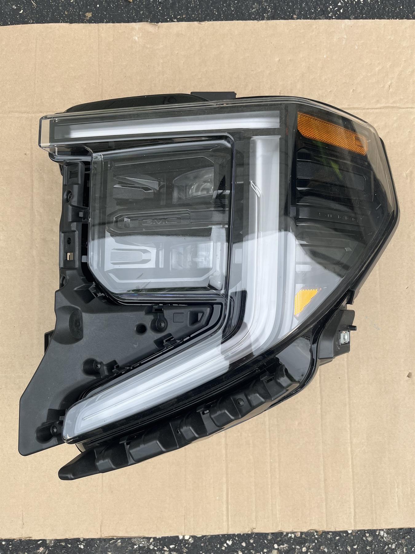 OEM GM 85806490 LH Headlight Assembly Sierra 1500 Driver Side
