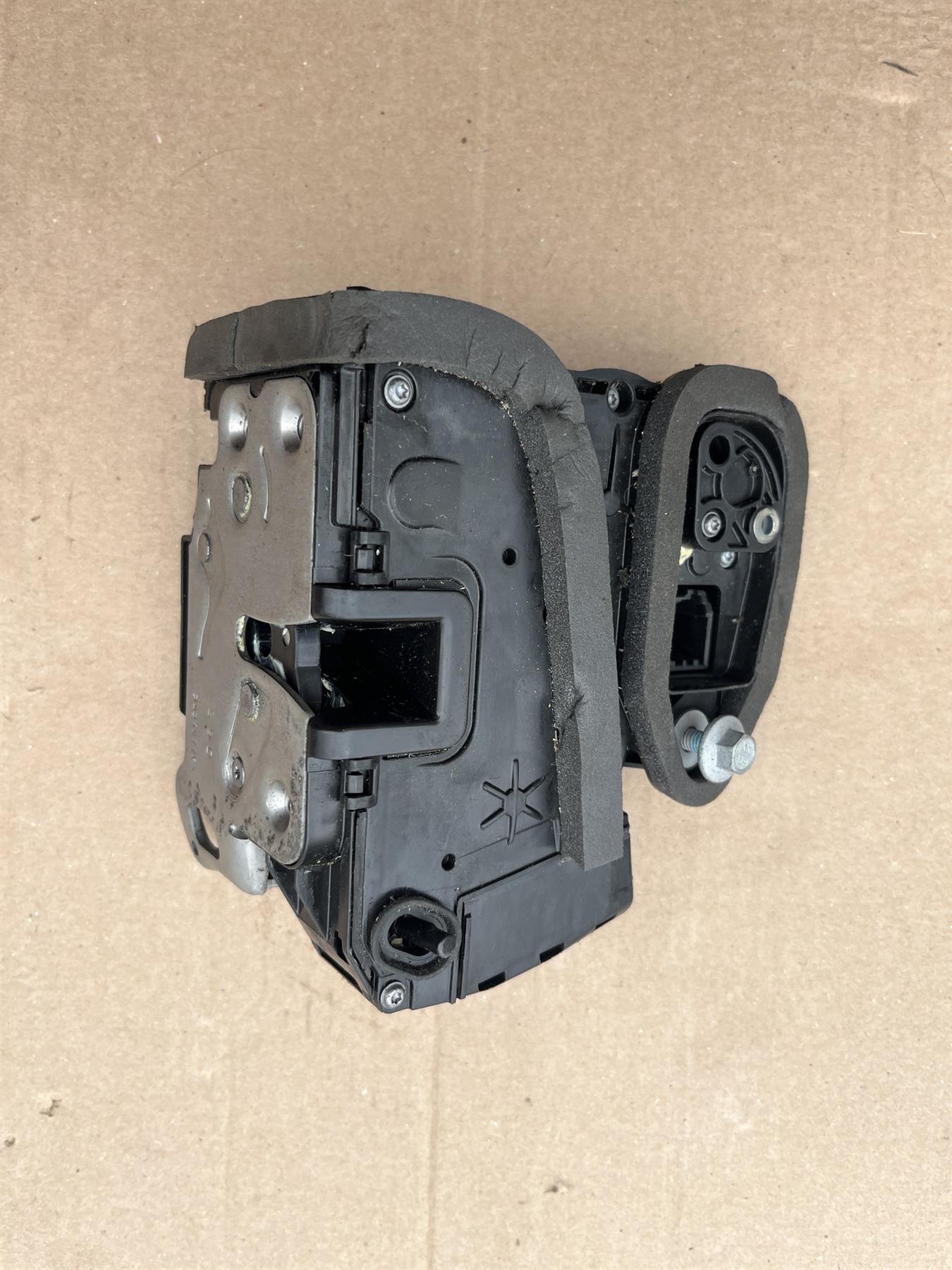 OEM GM 13546550 Rear Left Door Latch Lock Actuator