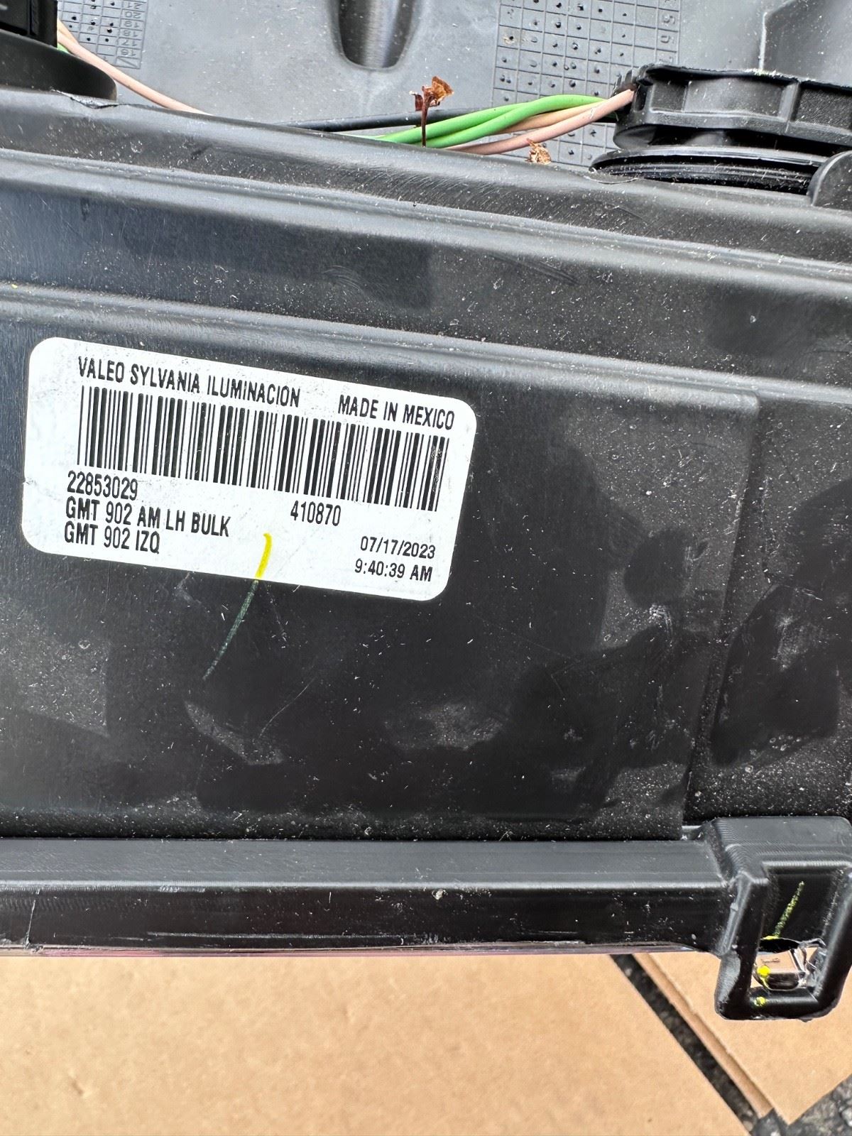 OEM | Headlight Assembly Driver Side fits 07 - 14 Seirra 3500HD 22853029
