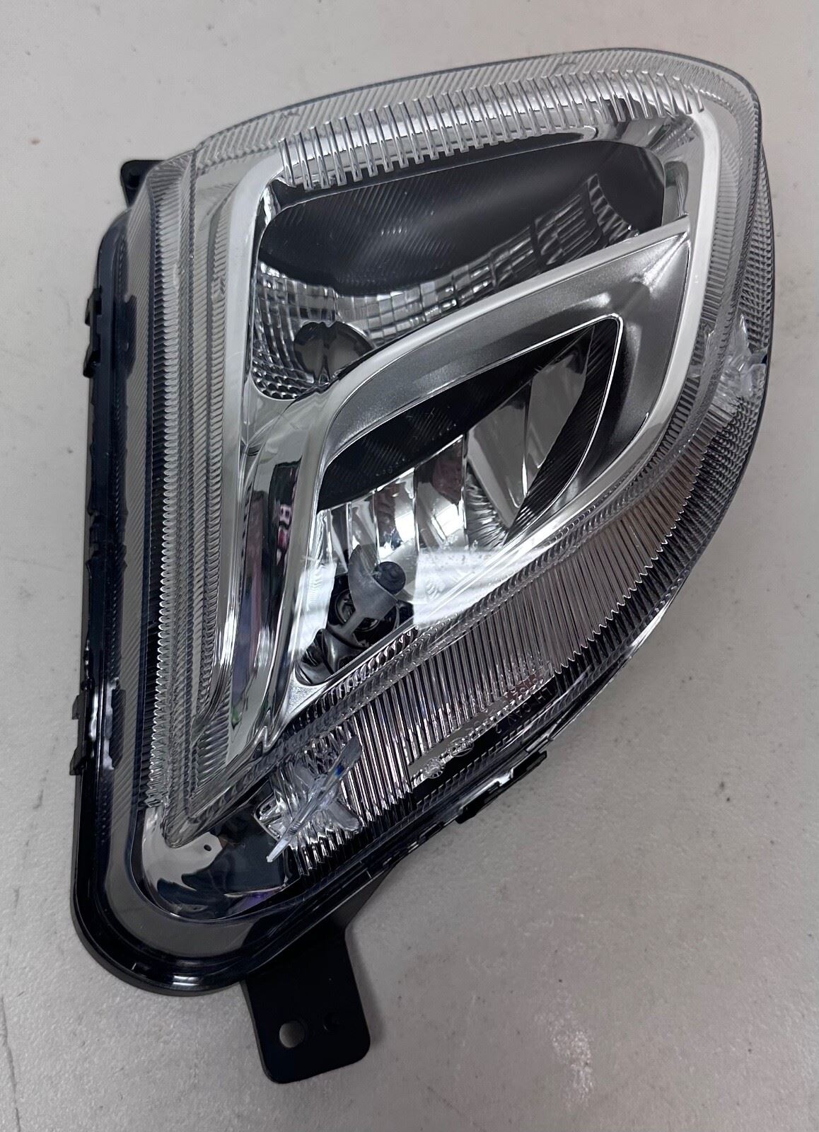 OEM | Fog Light Assembly fits Chevrolet Equinox 2018-2021 84226249