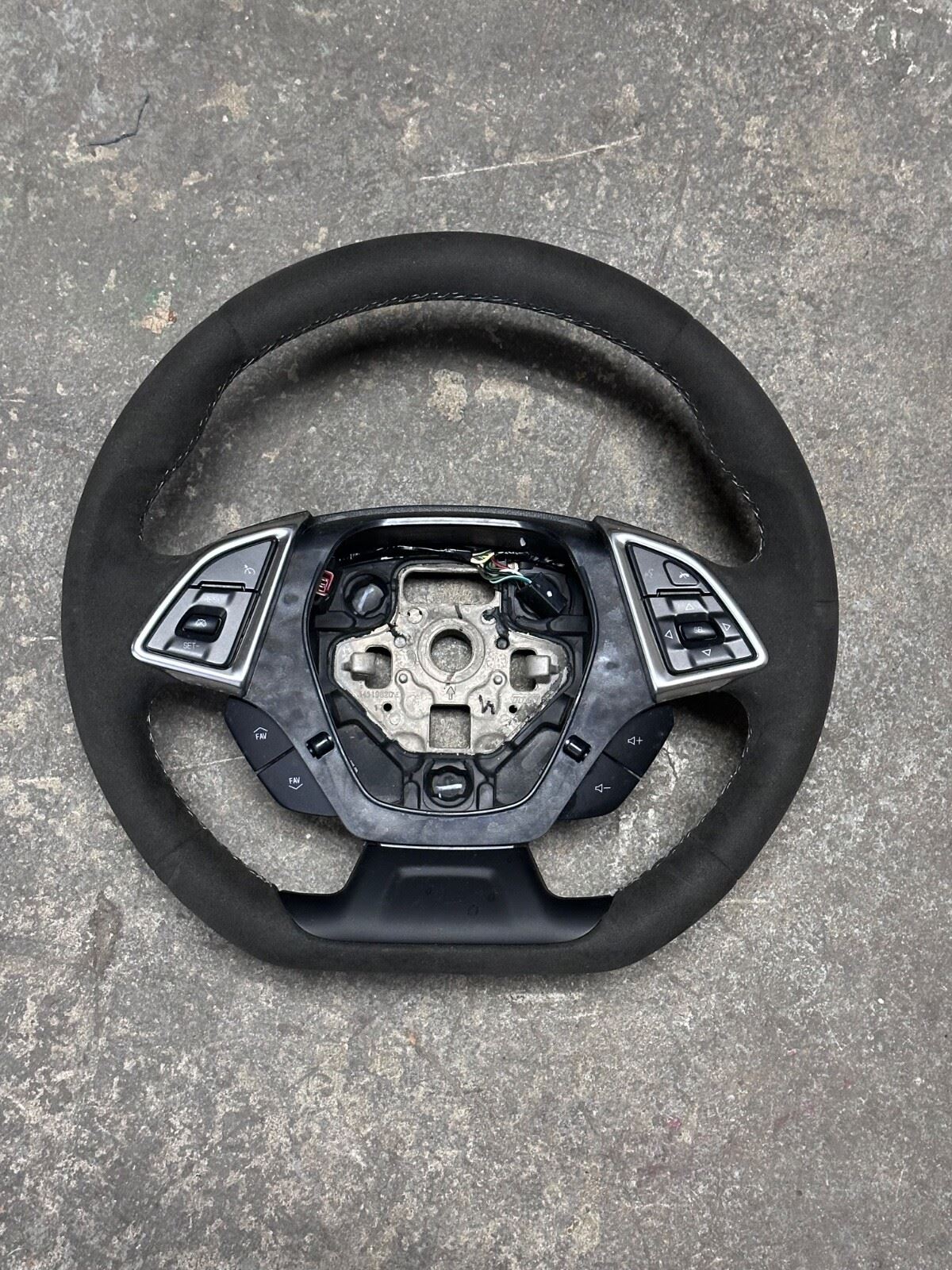 OEM | Steering Wheel fits Camaro Automatic Suede 2016-2021