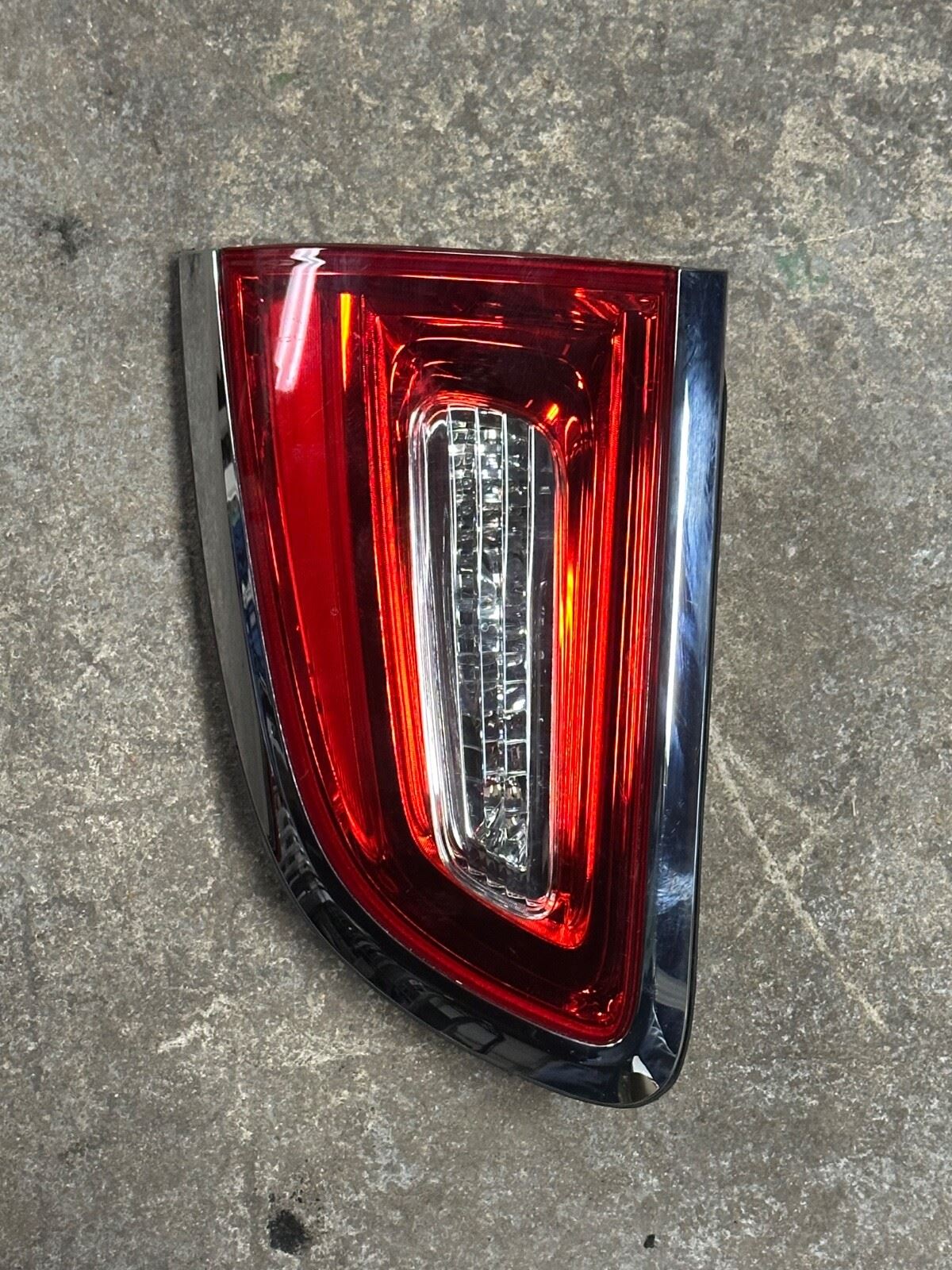 OEM Black Passenger Side Taillight Assembly Inner RH 2013-17 Buick Enclave