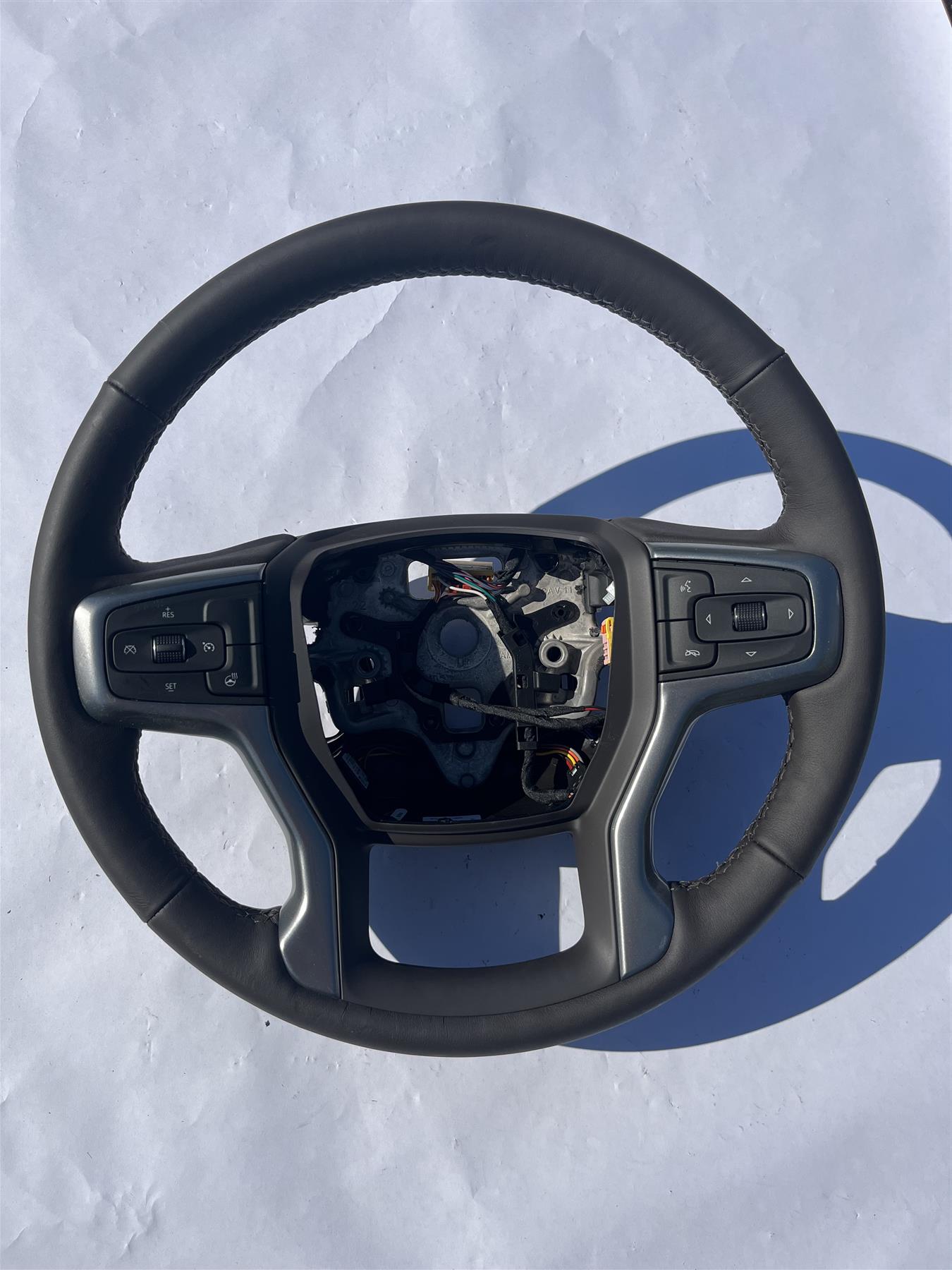 Genuine GM Steering Wheel 84946339 Very Dark Atmosphere GMC Sierra 1500 OEM