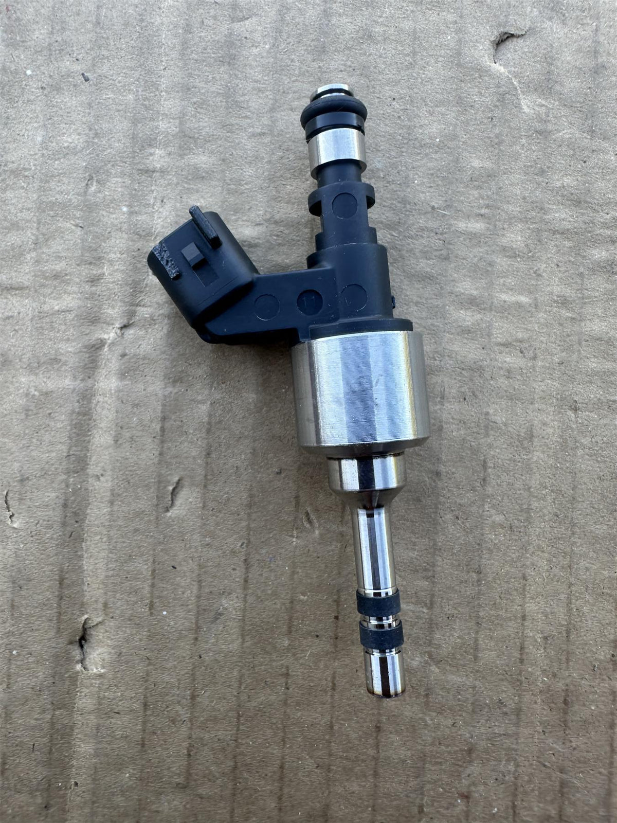 Genuine GM 12733006 Direct Fuel Injector 2024 Traverse 2.5L OEM
